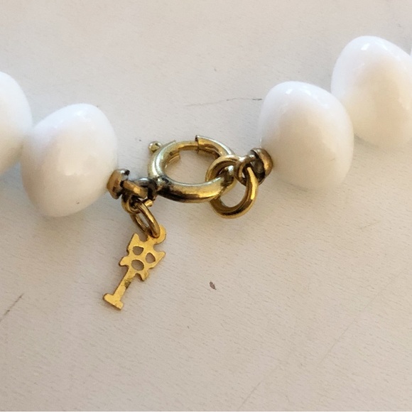 Vintage CROWN TRIFARI White Saucer Beaded Necklace, Mod Basic Long Designer Luci - Picture 12 of 14